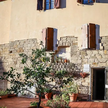 Madonna Del Poggio Cav - Hotel apartamentowy Scarlino