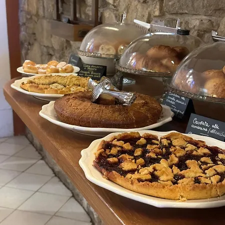 Hotel apartamentowy Madonna Del Poggio Cav -