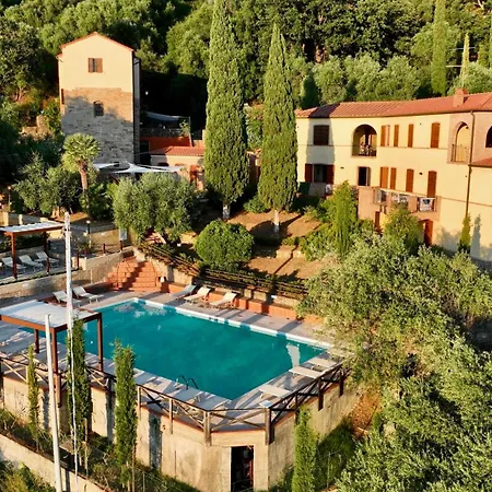 Madonna Del Poggio Cav - Hotel apartamentowy Scarlino