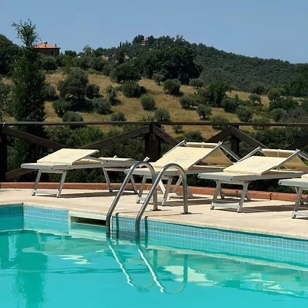 Hotel apartamentowy Madonna Del Poggio Cav - 3*