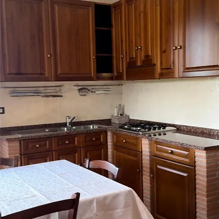 Madonna Del Poggio Cav - Hotel apartamentowy 3*