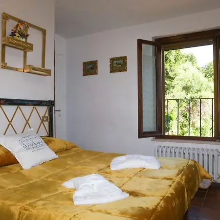 Madonna Del Poggio Cav - Hotel apartamentowy 3*