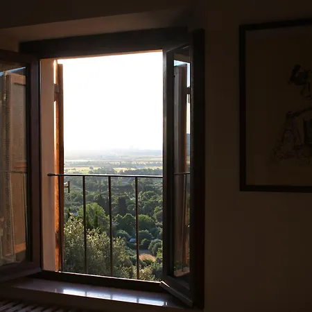 Ξενοδοχείο με διαμερίσματα Madonna Del Poggio Cav